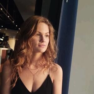 Meet your Posher, Gillian